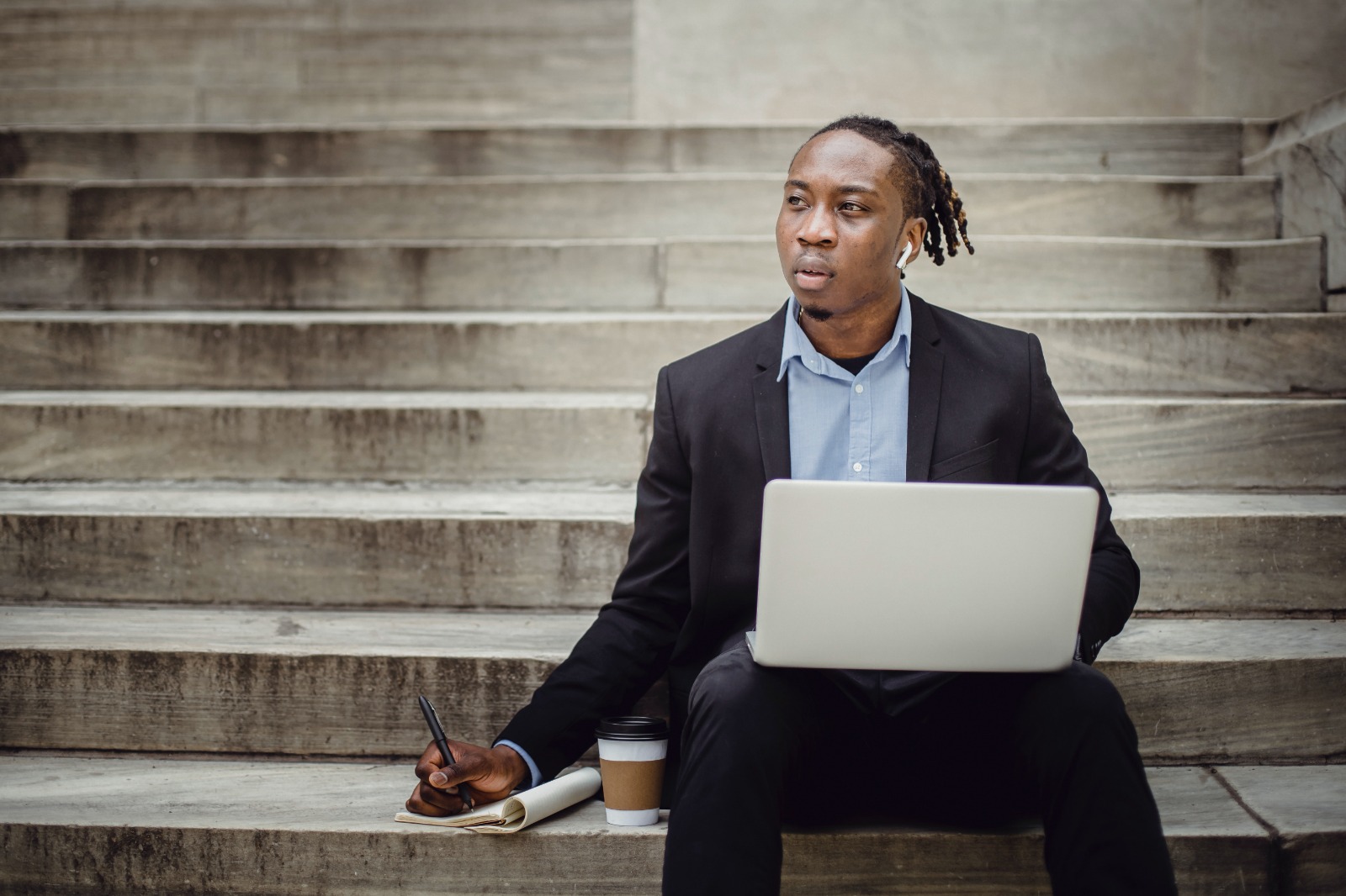 You are currently viewing RELEVER LE DÉFI ACTUEL DE L’EMPLOYABILITÉ DES JEUNES SUR LE CONTINENT